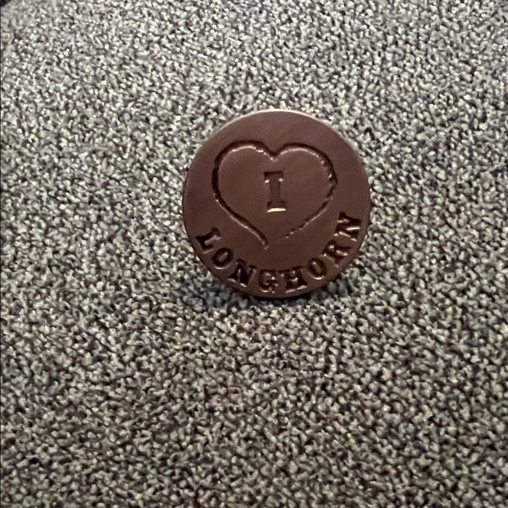 Longhorn Steakhouse “I love Longhorn” pin